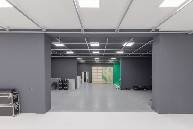 Studio info